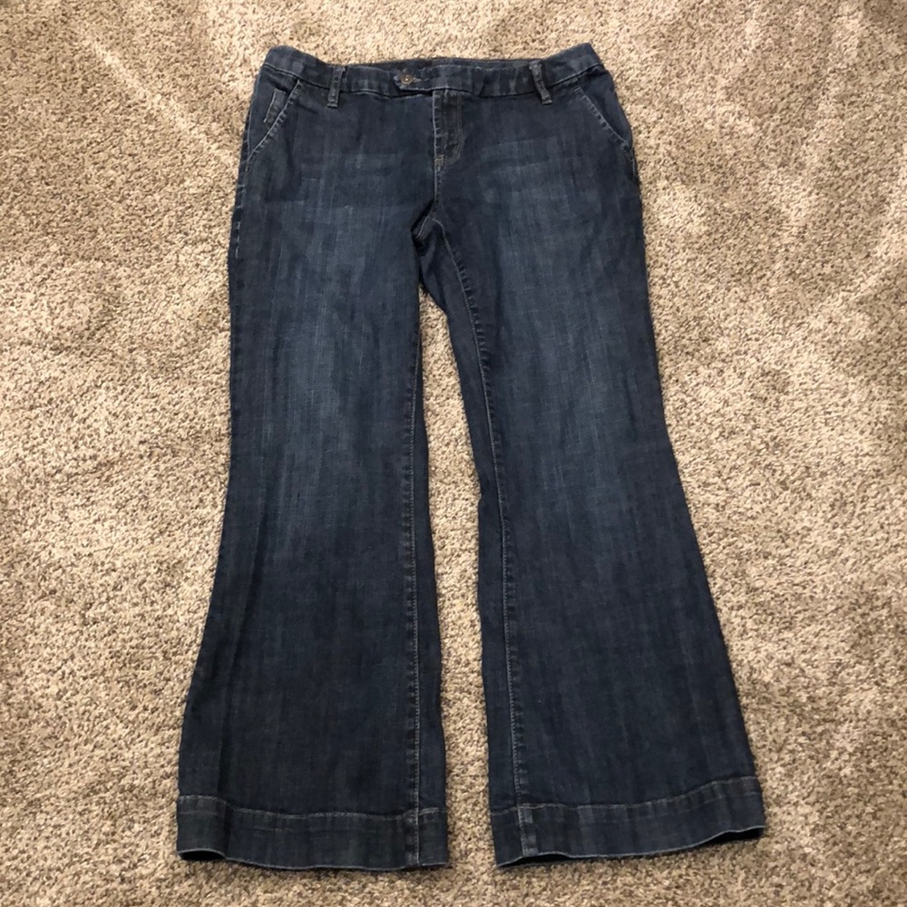 Limited jeans